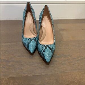 Bcbg blue snake skin heels